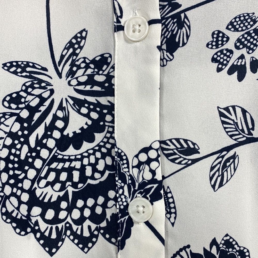Banana Republic White Navy Floral Blouse 3/4 Sleeve Button Back Classic Size S - Picture 8 of 15